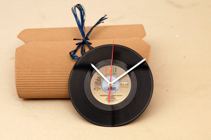 "Manuclock" orologio con vinile 45